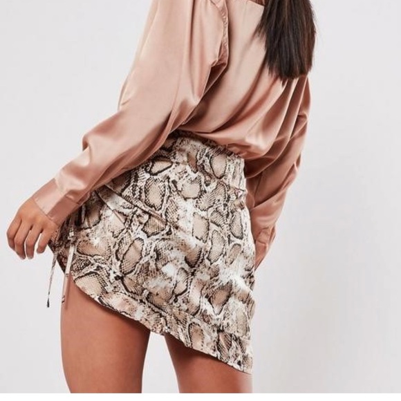 Satin snakeskin skirt - Picture 3 of 3